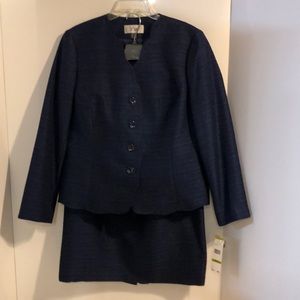 🦋Le Suit from Macy’s NWT🦋